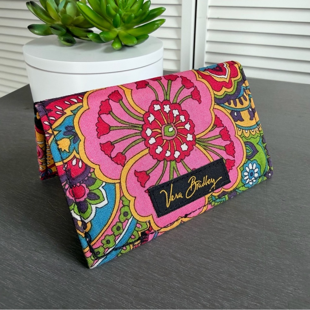 Vera Bradley Symphony in Hue Card Holder